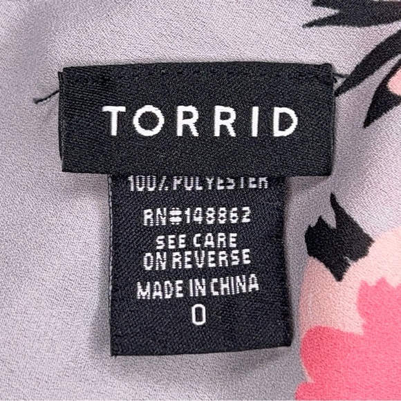 Size 12 Torrid 0 Grey Pink Floral Flowy Blouse Layered Vneck Tank - Picture 10 of 11
